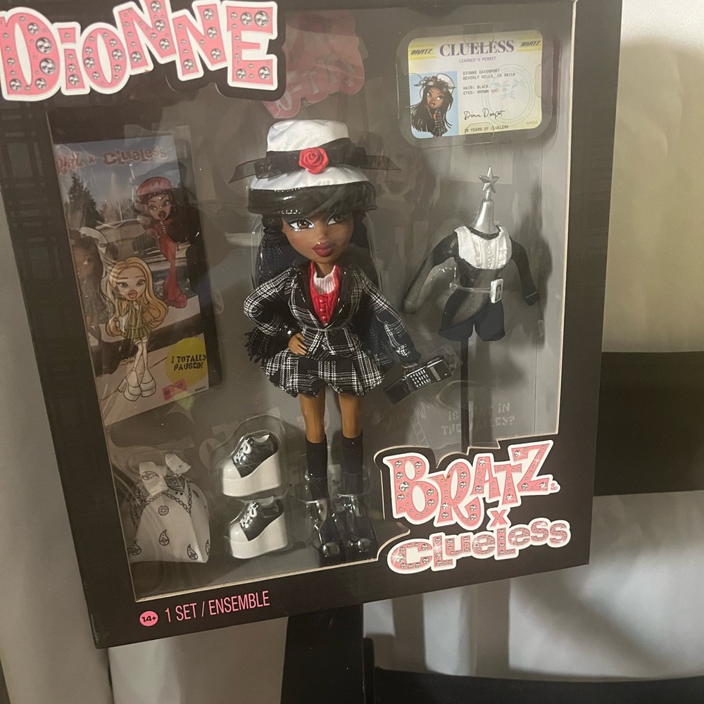 Bratz x Clueless Dionne Collectible Doll - Black & White Plaid Outfit